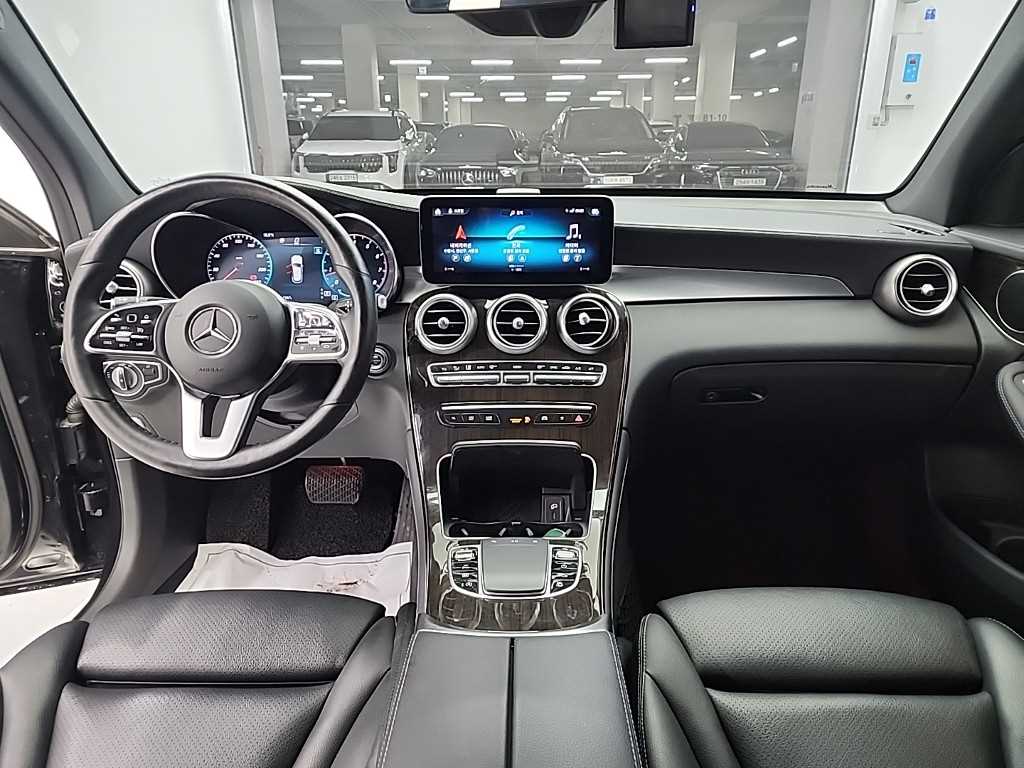 Mercedes Benz GLC Class - Vista 7