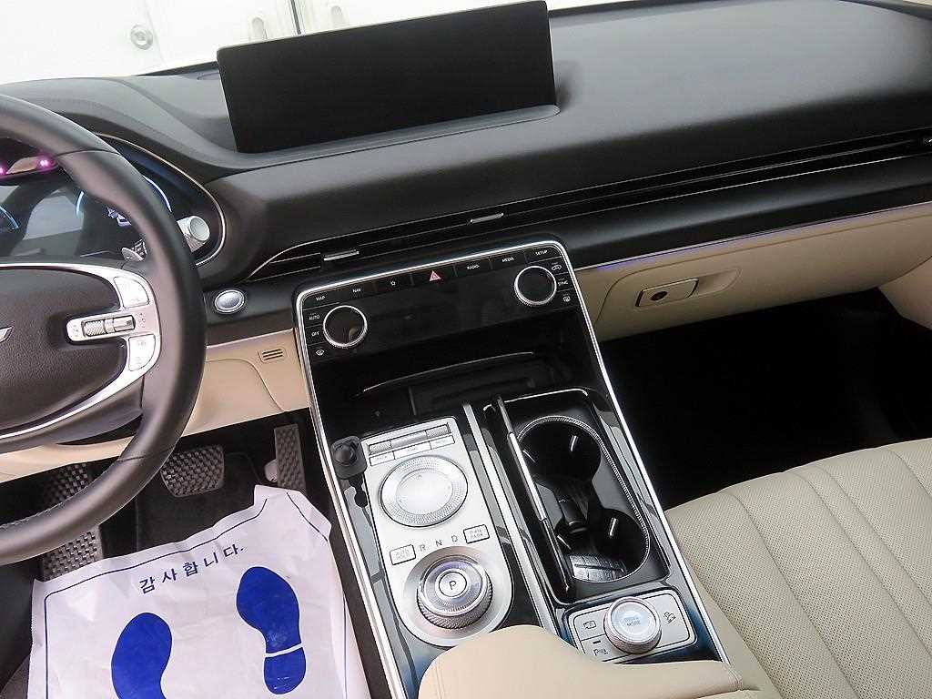 Genesis GV80 - Vista 11