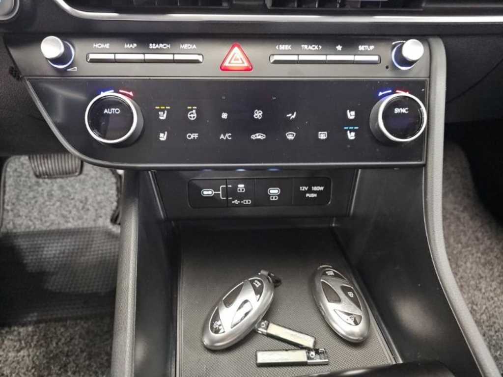 HYUNDAI Sonata - Vista 11