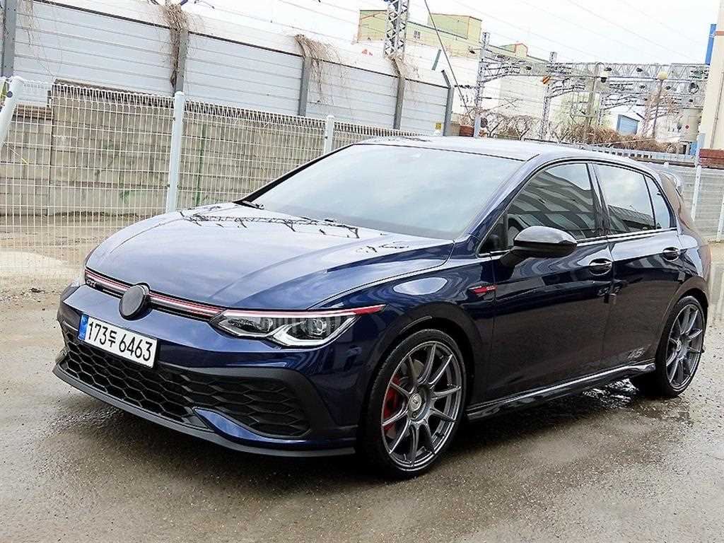 Volkswagen Golf - Vista 2