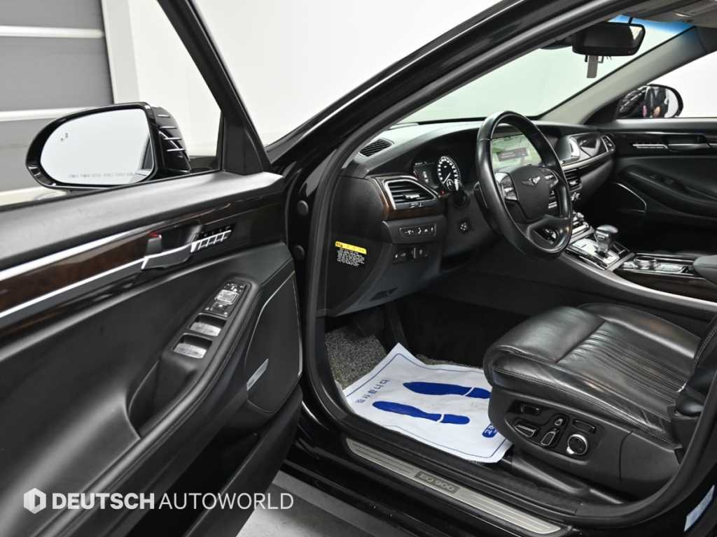 Genesis EQ900 - Vista 11