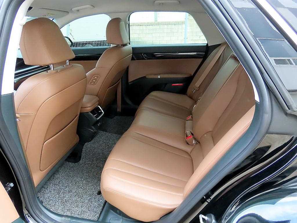 HYUNDAI Grandeur - Vista 6