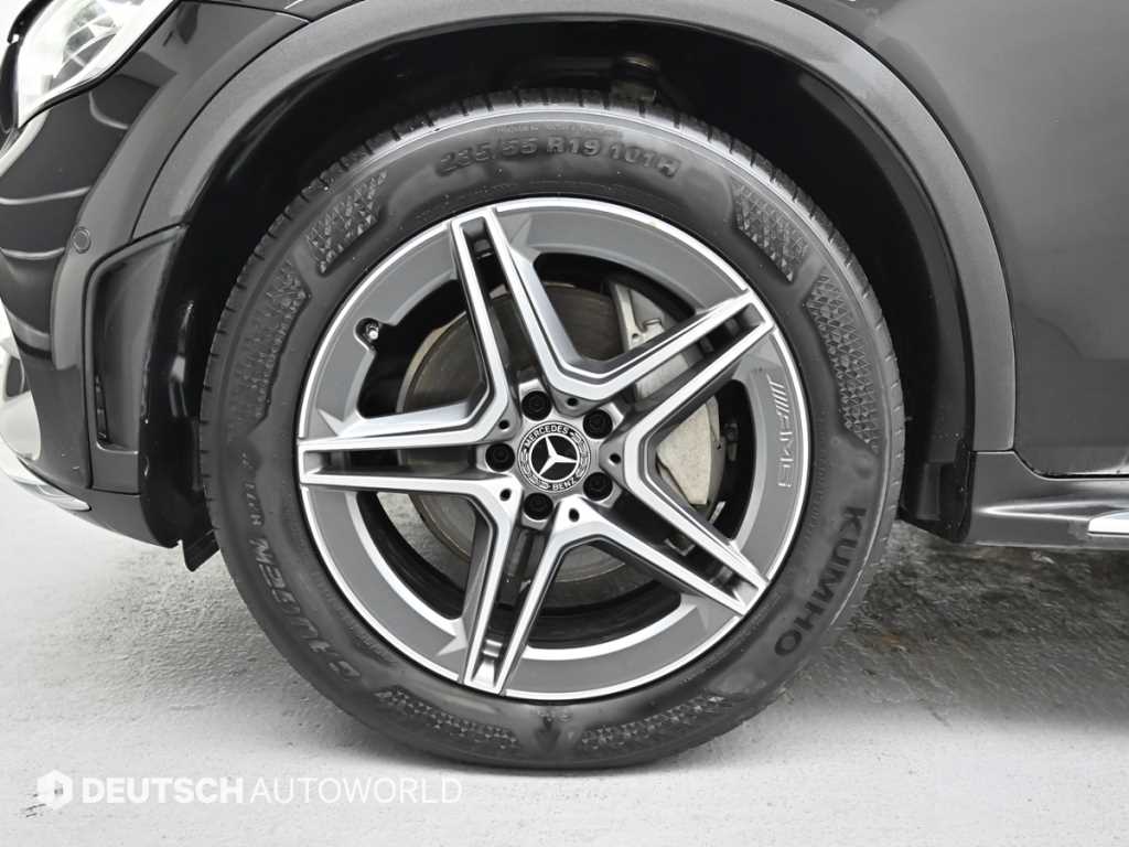 Mercedes Benz GLC Class - Vista 5