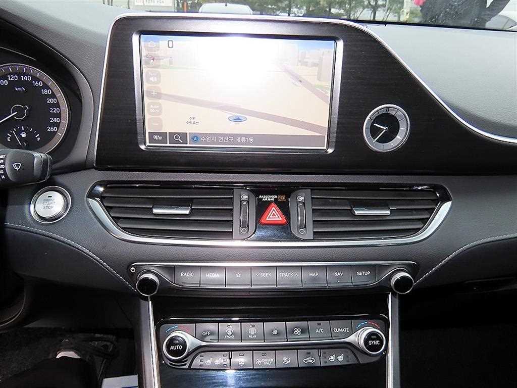 HYUNDAI Grandeur 2018 Negro - Importación desde Corea - HF Imports Iquique - Foto 13