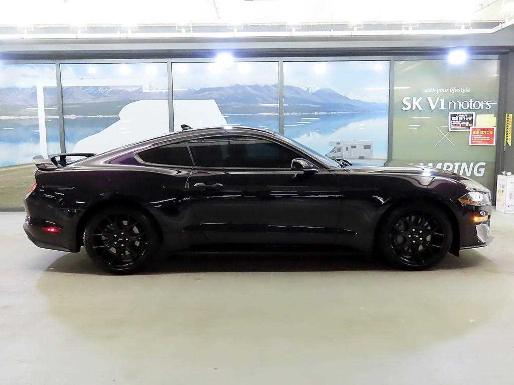 Ford Mustang - Vista 3