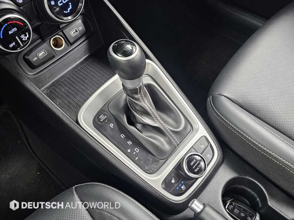 HYUNDAI Venue - Vista 9