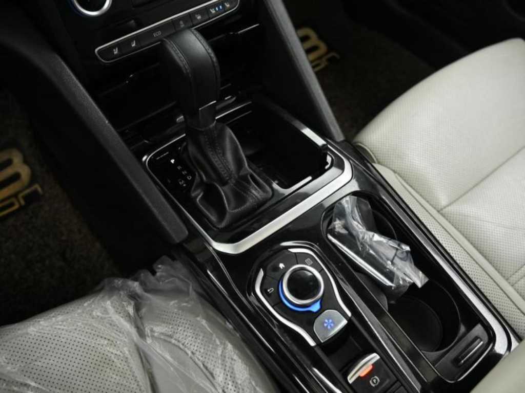 SAMSUNG SM6 - Vista 9