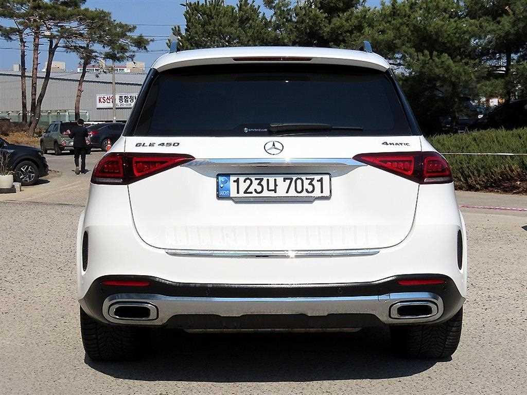 Mercedes Benz GLE Class - Vista 4