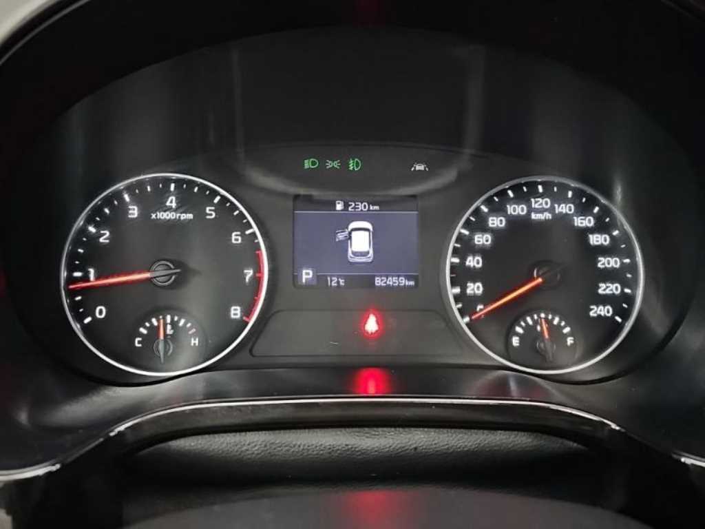 KIA Seltos - Vista 8