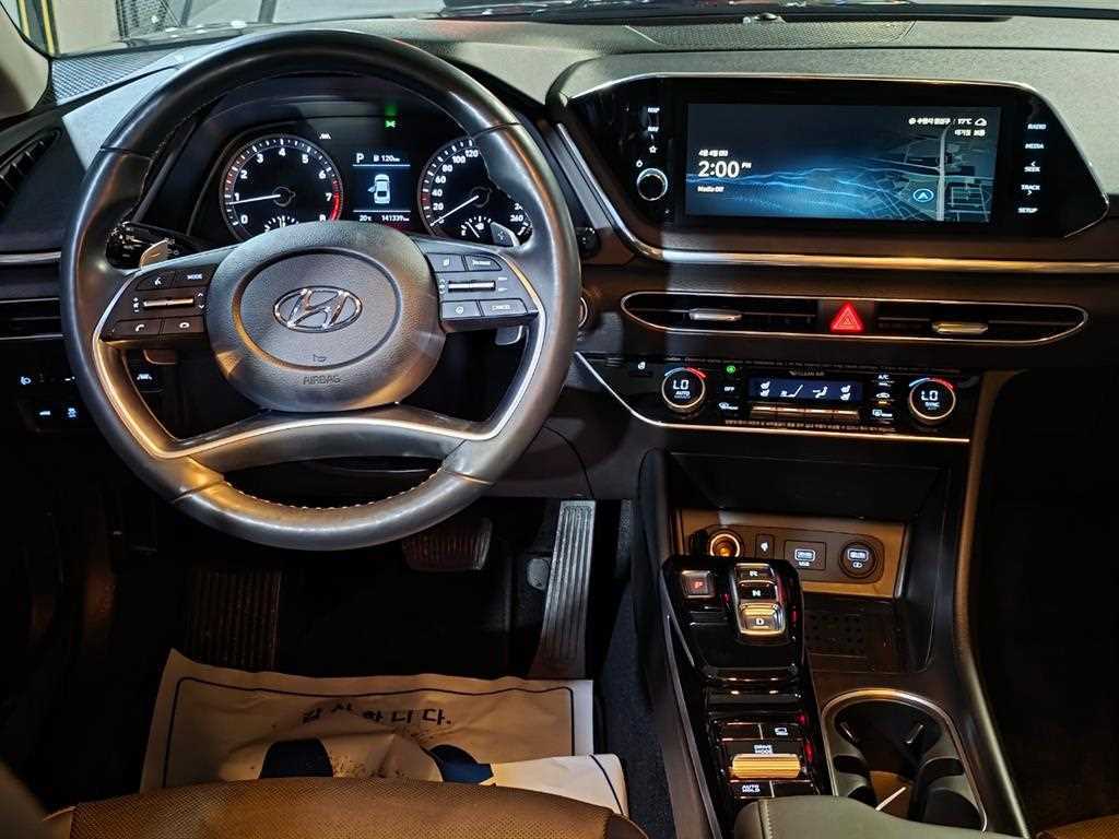 HYUNDAI Sonata - Vista 11