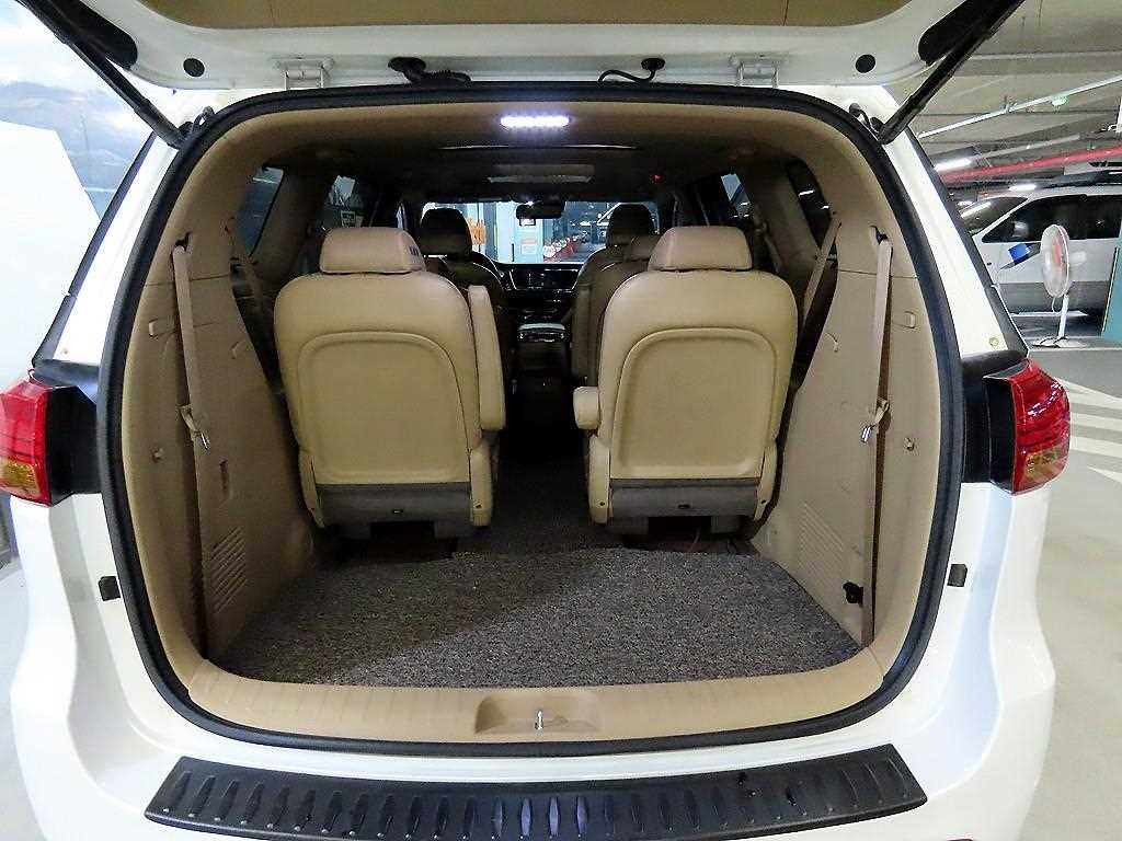 KIA Carnival 2016 Negro - Importación desde Corea - HF Imports Iquique - Foto 16