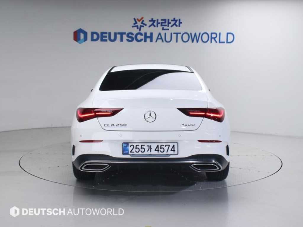 Mercedes Benz CLA Class - Vista 5