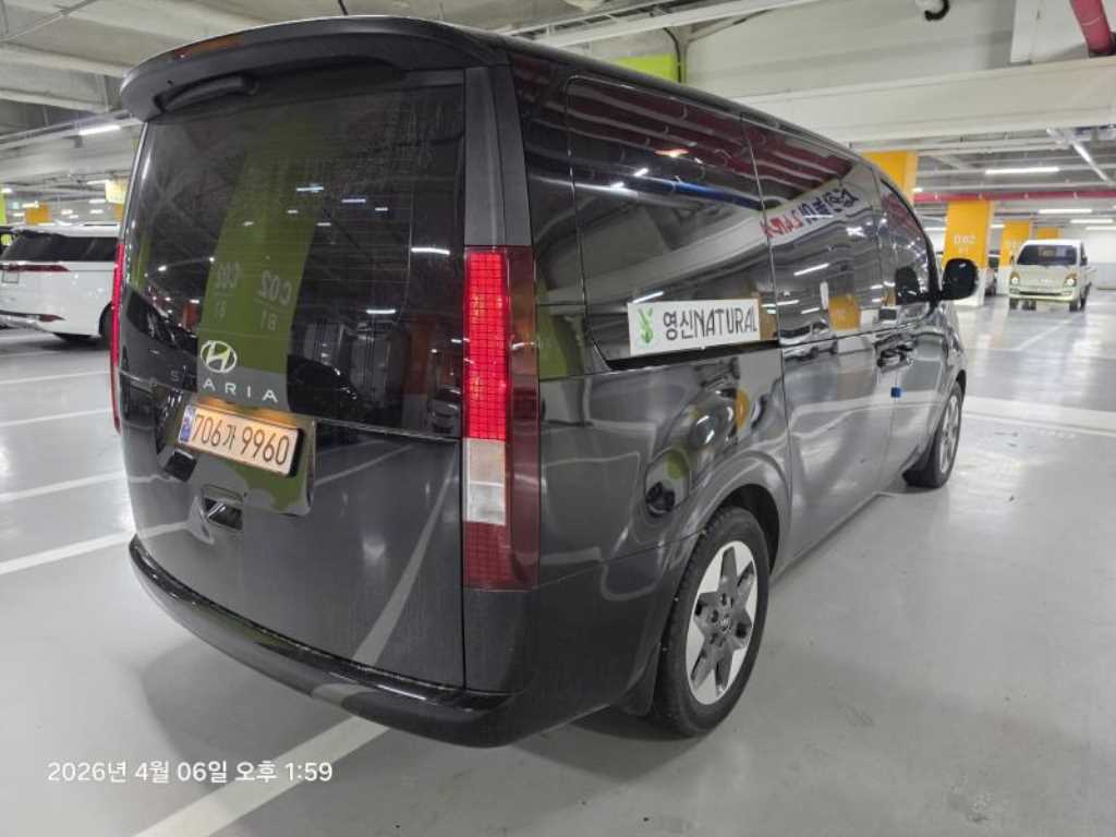 HYUNDAI Staria - Vista 4