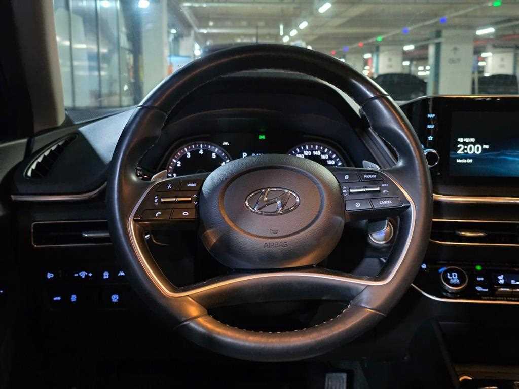 HYUNDAI Sonata - Vista 10