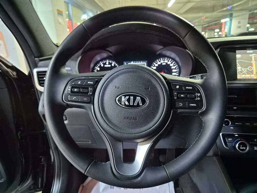 KIA K5 - Vista 8
