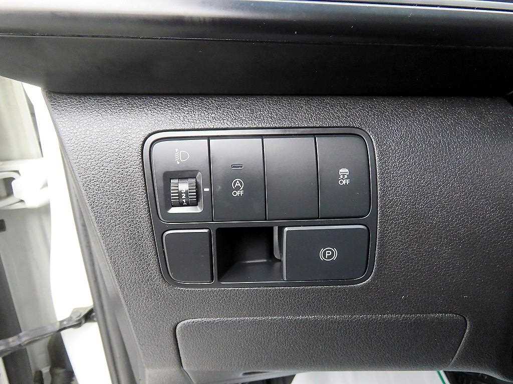 HYUNDAI Staria - Vista 11