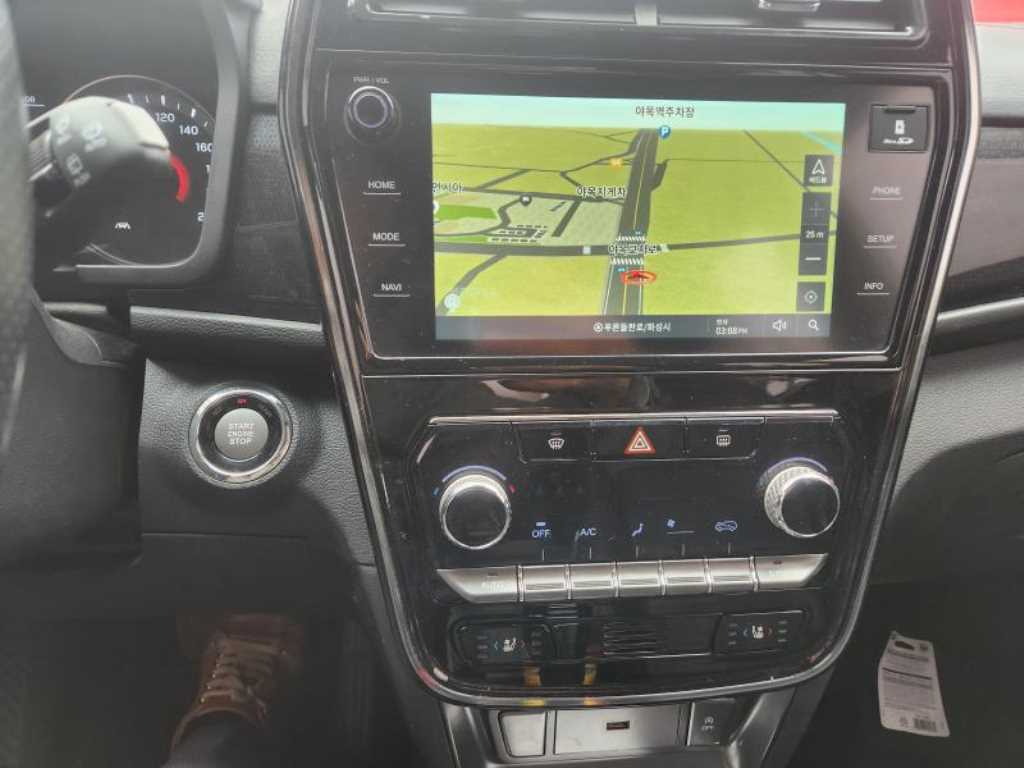 Ssangyong Tivoli - Vista 9