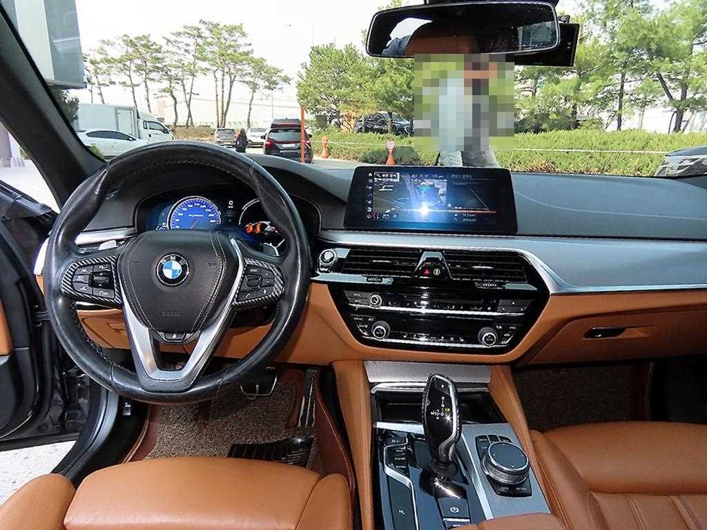 BMW 5 Series - Vista 7