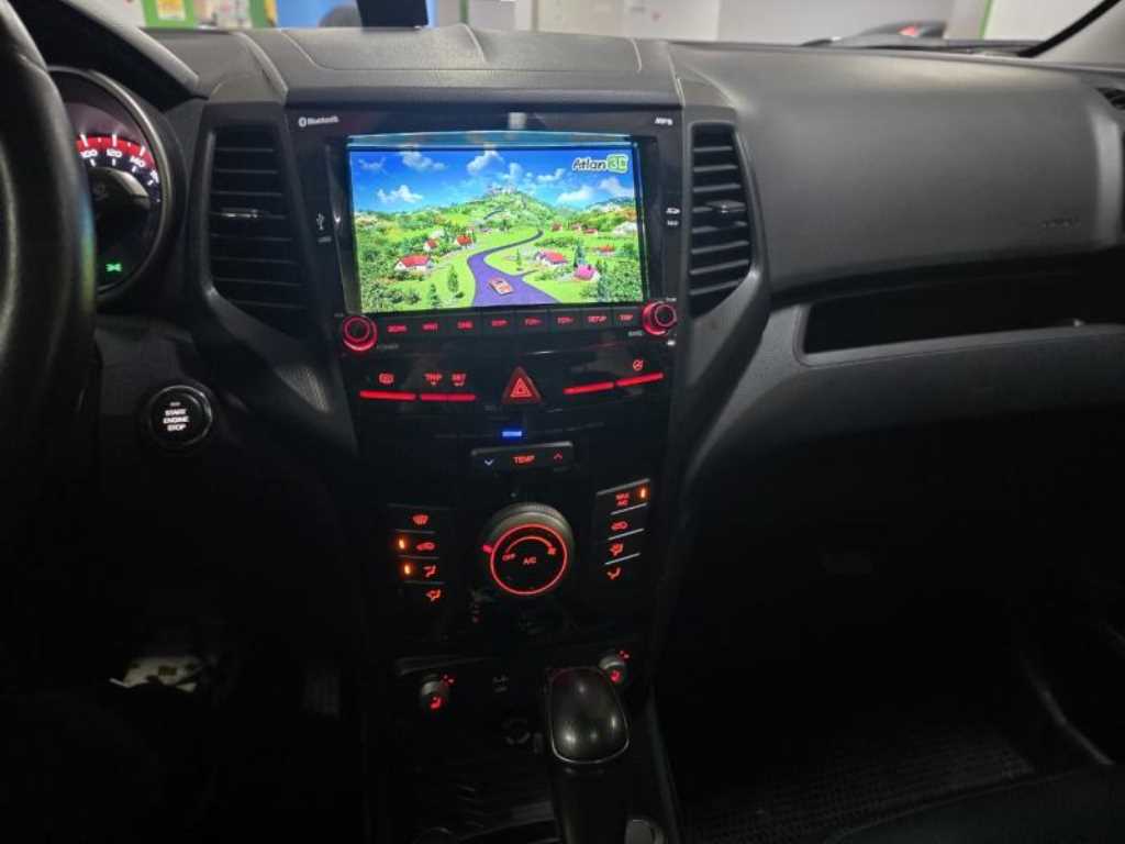 Ssangyong Tivoli - Vista 10