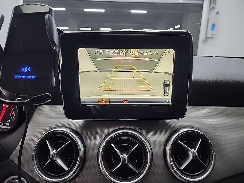 Mercedes Benz CLA Class 2018 Blanco - Importación desde Corea - HF Imports Iquique - Foto 15