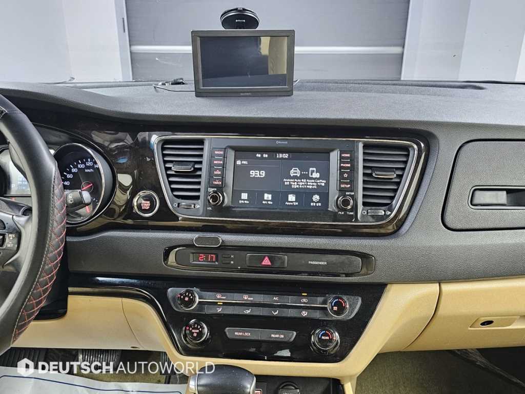 KIA Carnival 2019 Negro - Importación desde Corea - HF Imports Iquique - Foto 14