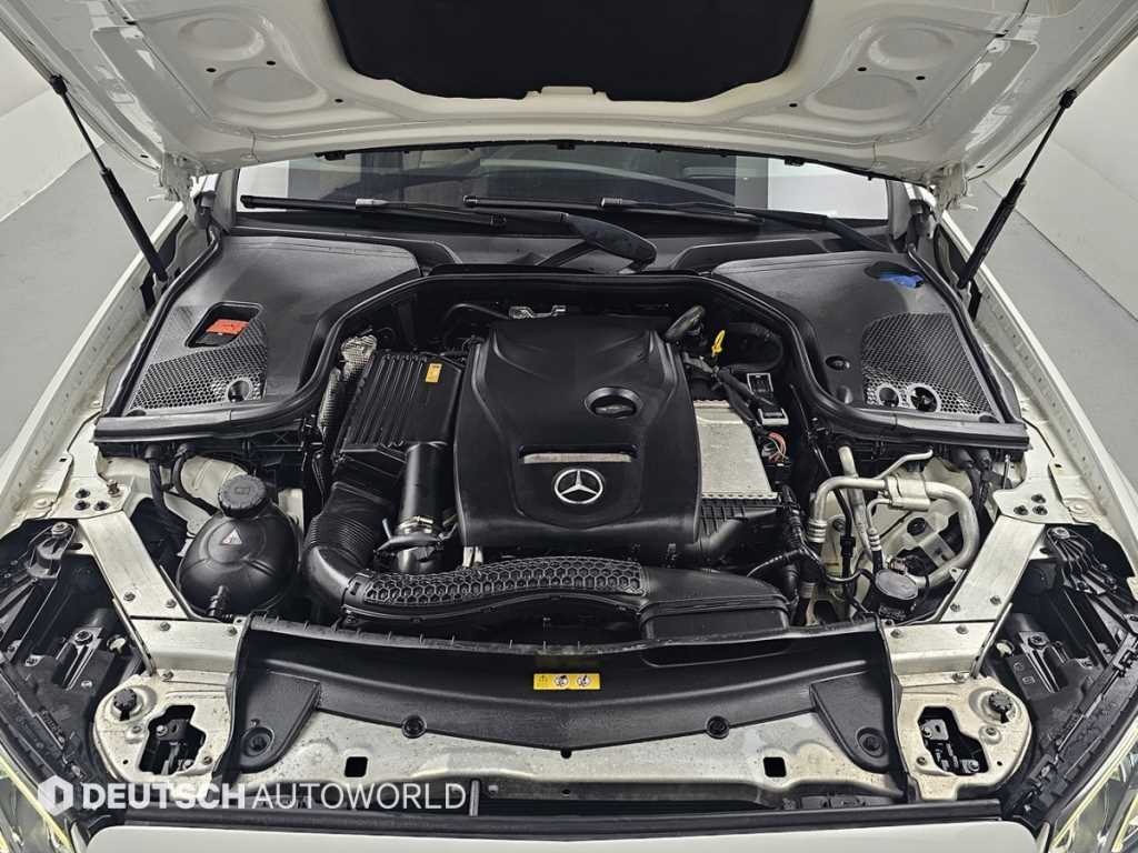 Mercedes Benz E class - Vista 6