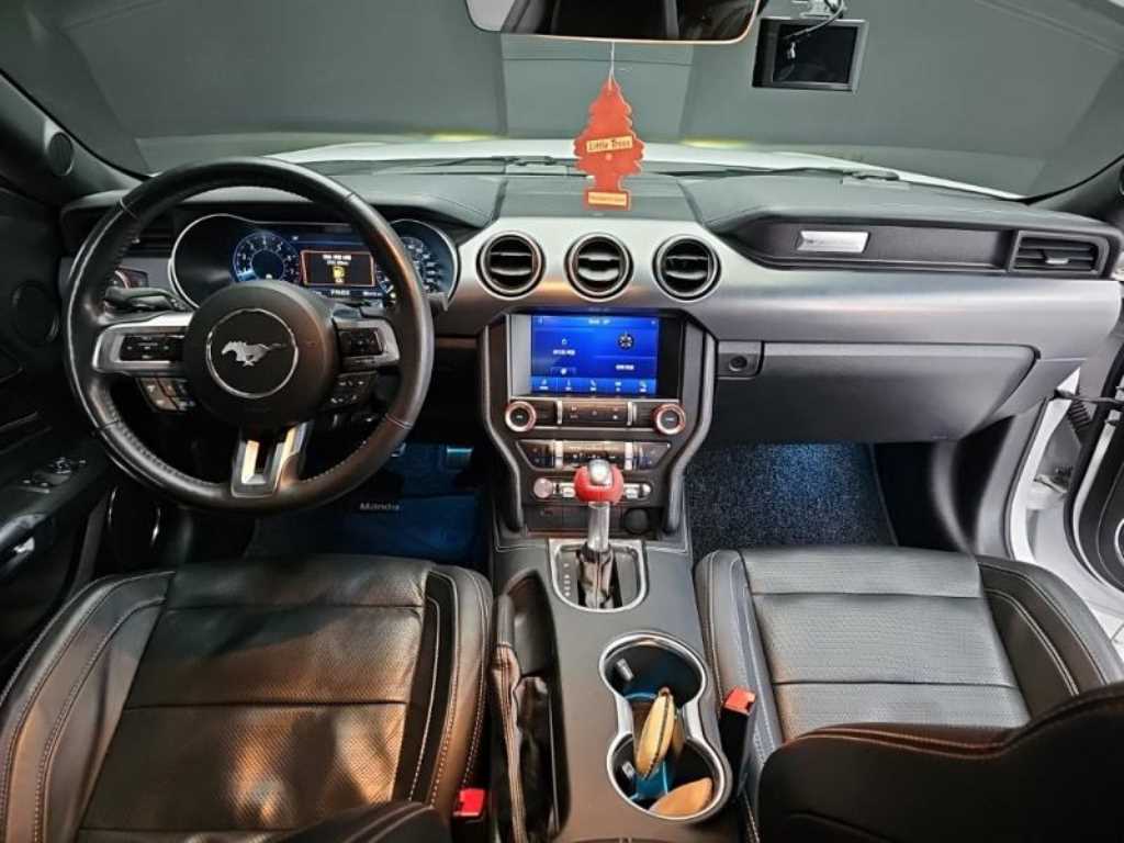 Ford Mustang - Vista 5