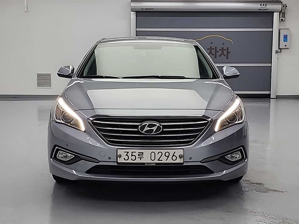 HYUNDAI Sonata - Vista 2