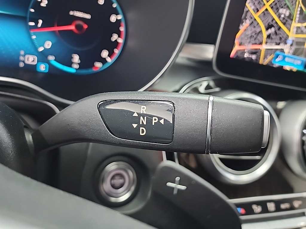 Mercedes Benz GLC Class - Vista 8