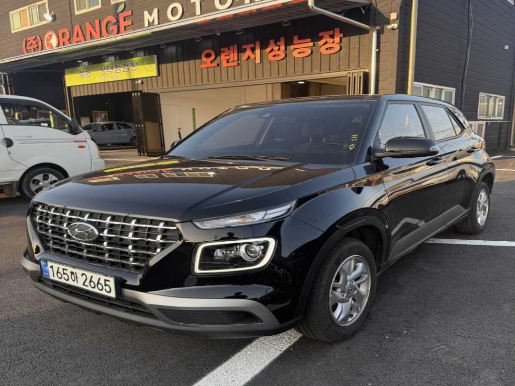 HYUNDAI Venue - Vista 2