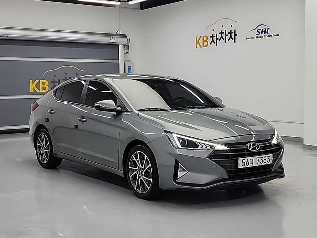 HYUNDAI Avante - Vista 4