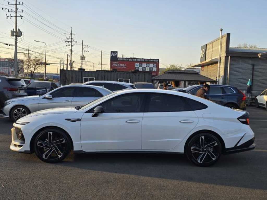 HYUNDAI Sonata - Vista 3