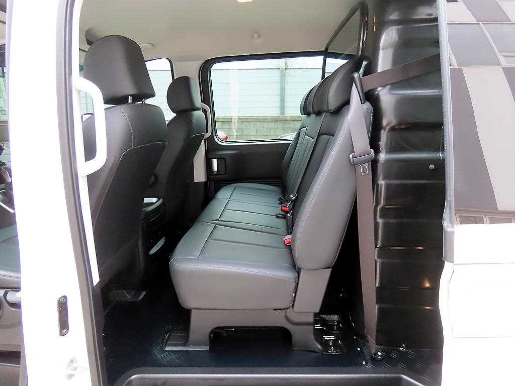 HYUNDAI Staria - Vista 6