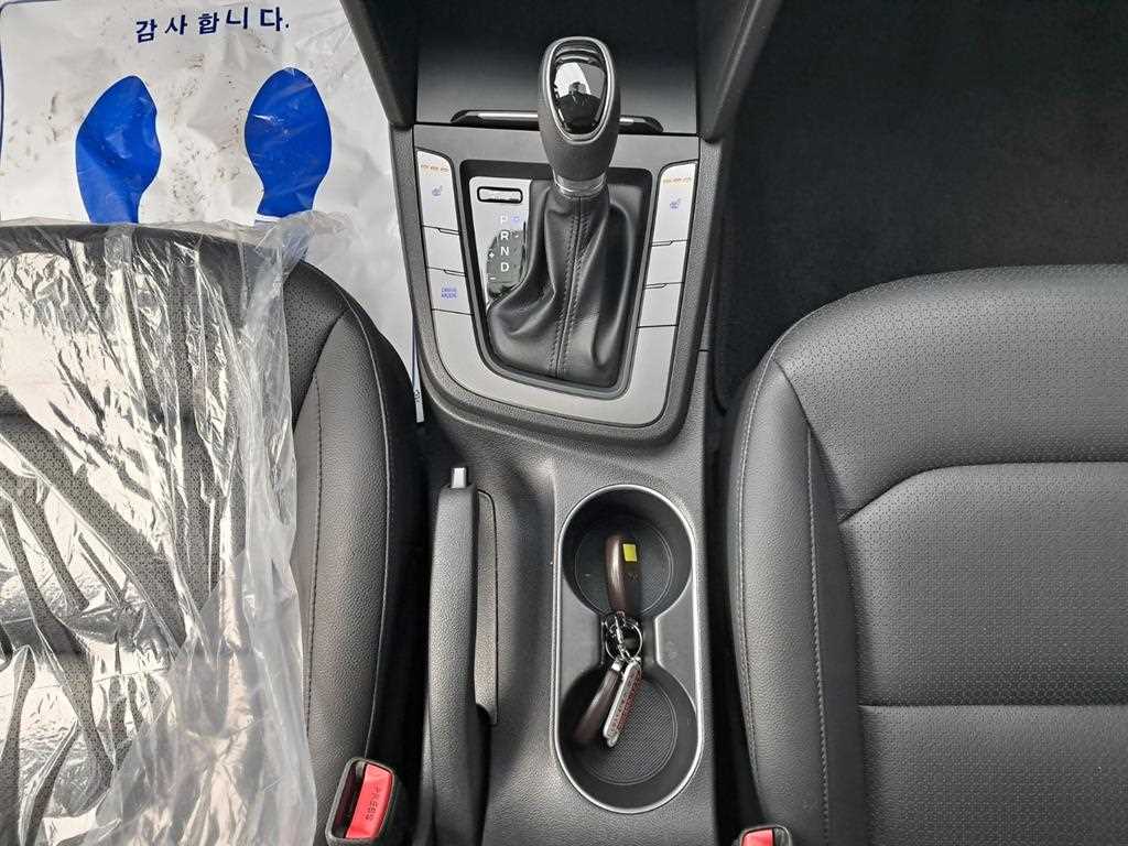 HYUNDAI Avante 2018 Gris - Importación desde Corea - HF Imports Iquique - Foto 14