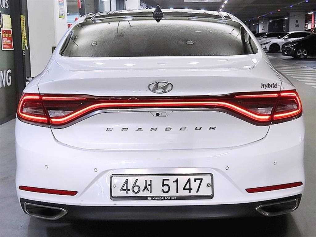 HYUNDAI Grandeur - Vista 5