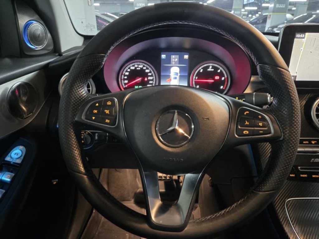 Mercedes Benz GLC Class 2018 Negro - Importación desde Corea - HF Imports Iquique - Foto 13