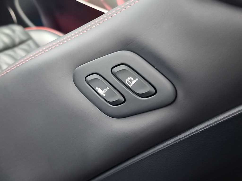 Genesis GV70 2024 Blanco - Importación desde Corea - HF Imports Iquique - Foto 13