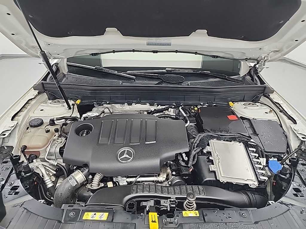 Mercedes Benz GLB Class - Vista 6