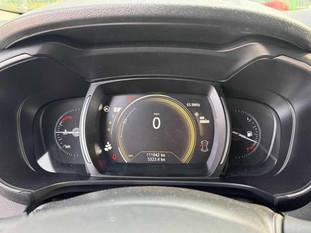 SAMSUNG QM6 - Vista 8