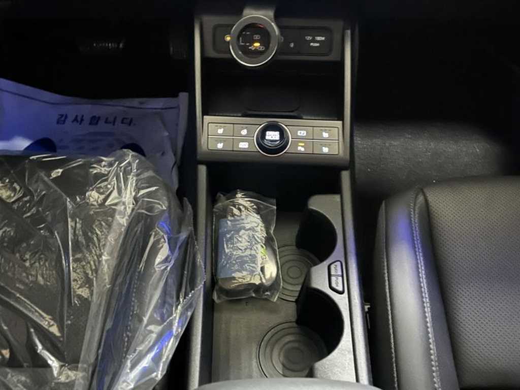 HYUNDAI Kona - Vista 11