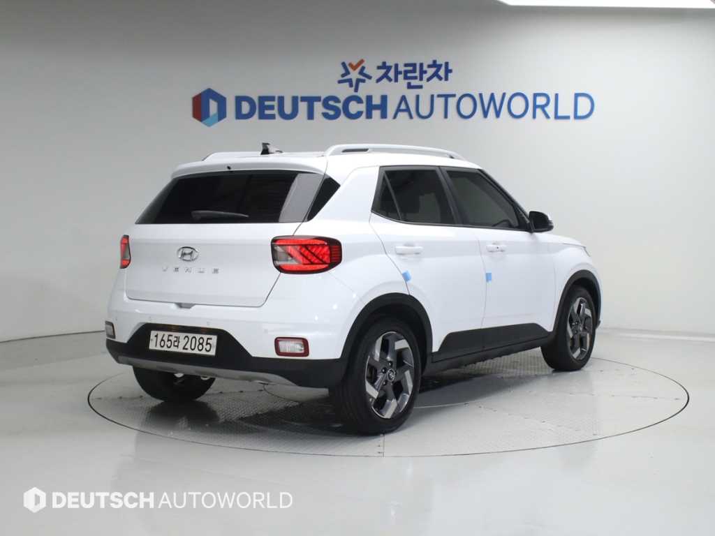 HYUNDAI Venue - Vista 2