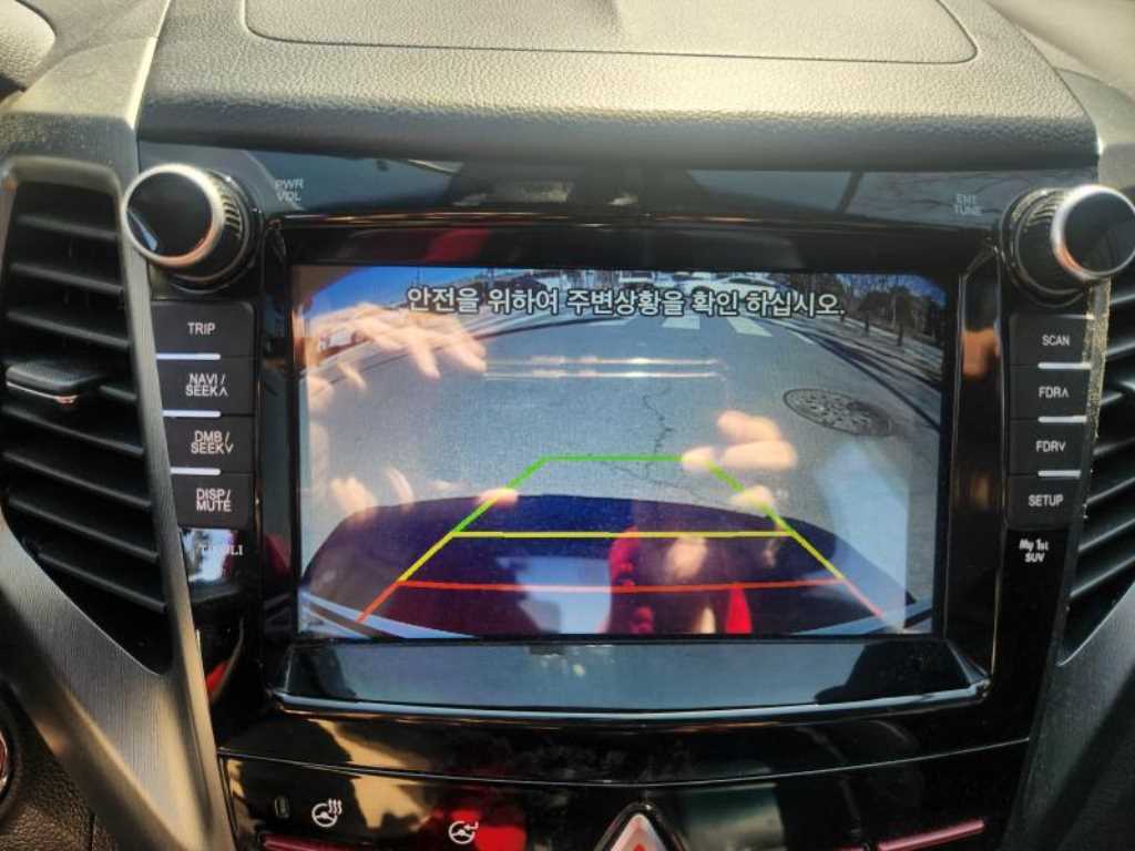 Ssangyong Tivoli - Vista 10