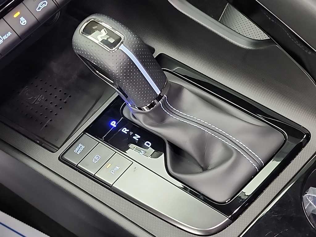 HYUNDAI Avante - Vista 8