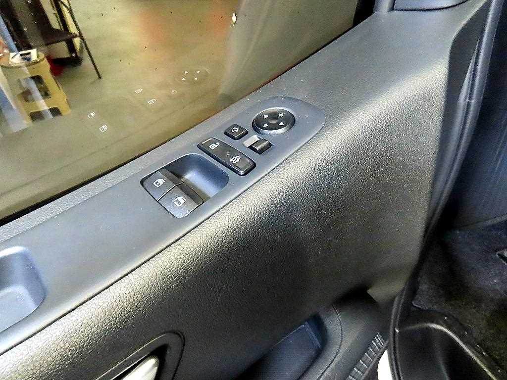 HYUNDAI Staria 2023 Blanco - Importación desde Corea - HF Imports Iquique - Foto 13