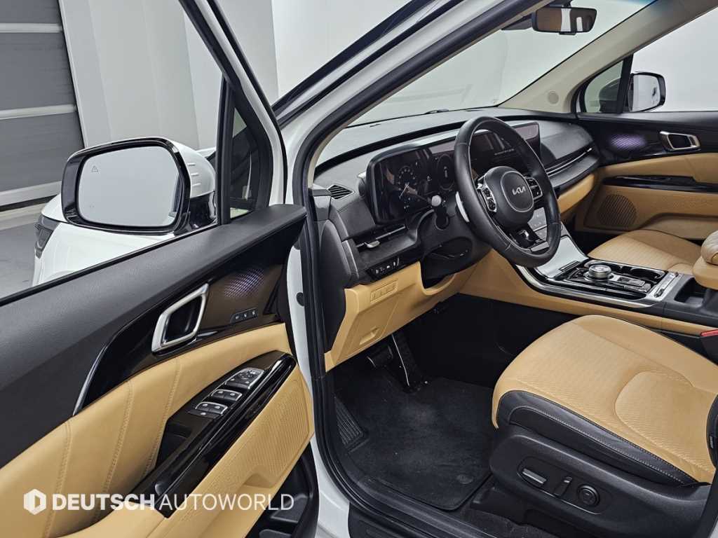 KIA Carnival - Vista 11