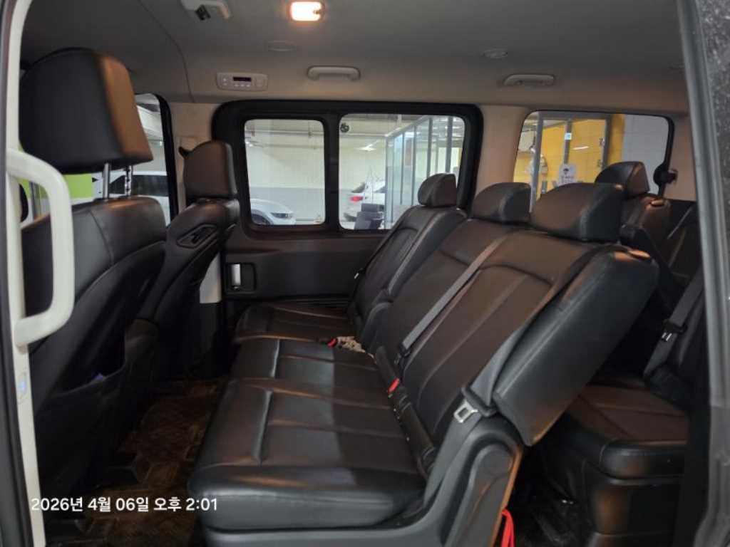 HYUNDAI Staria 2022 Negro - Importación desde Corea - HF Imports Iquique - Foto 17