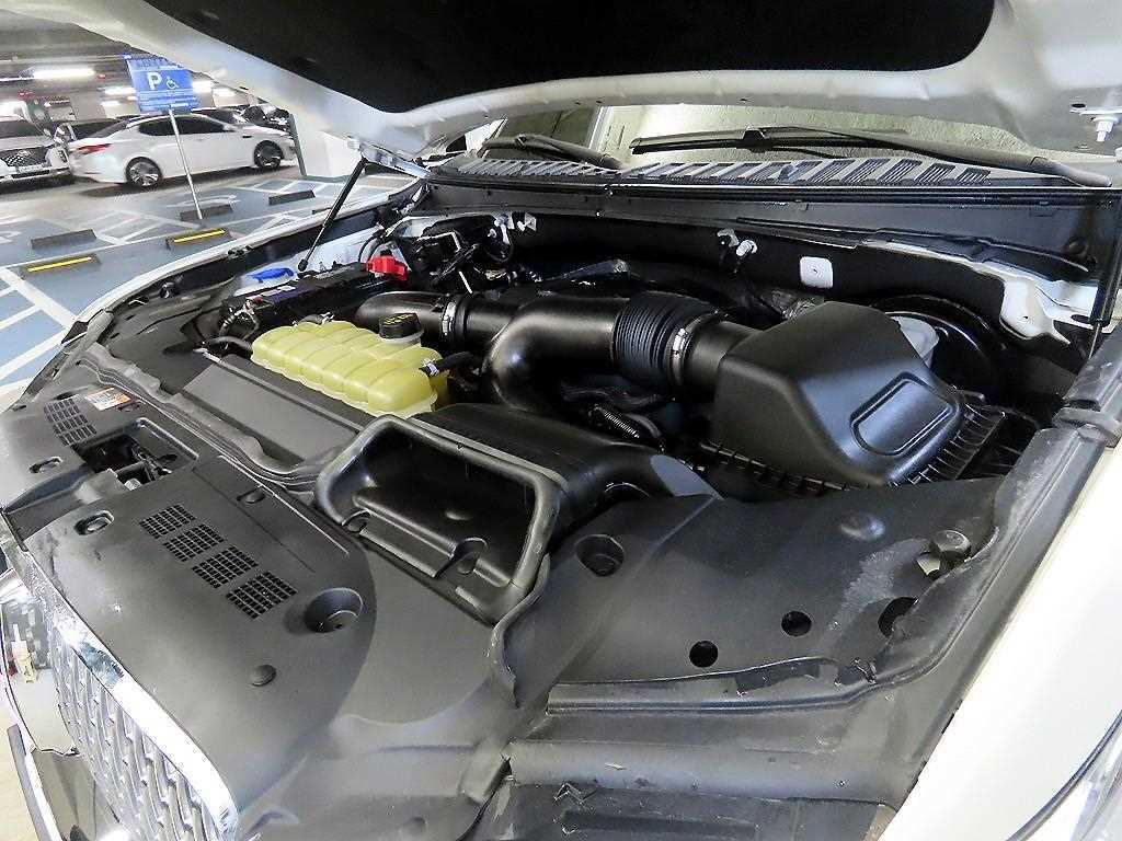 Lincoln Navigator 2021 Blanco - Importación desde Corea - HF Imports Iquique - Foto 19