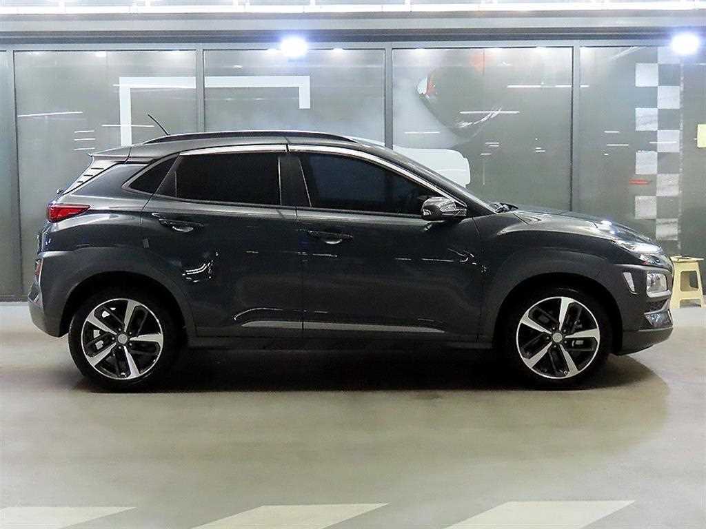 HYUNDAI Kona - Vista 3