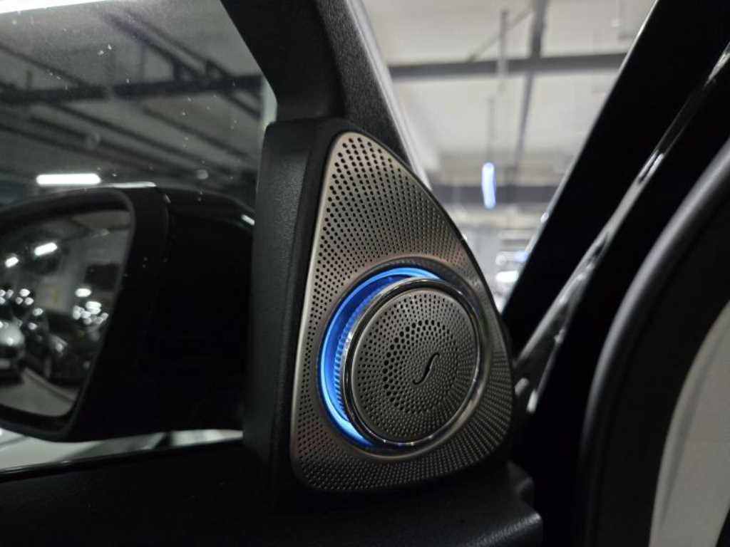 Mercedes Benz GLC Class - Vista 12