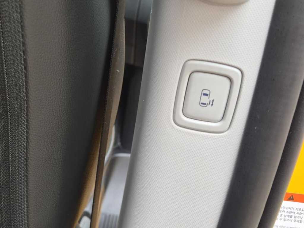 HYUNDAI Staria 2025 Amarillo - Importación desde Corea - HF Imports Iquique - Foto 15